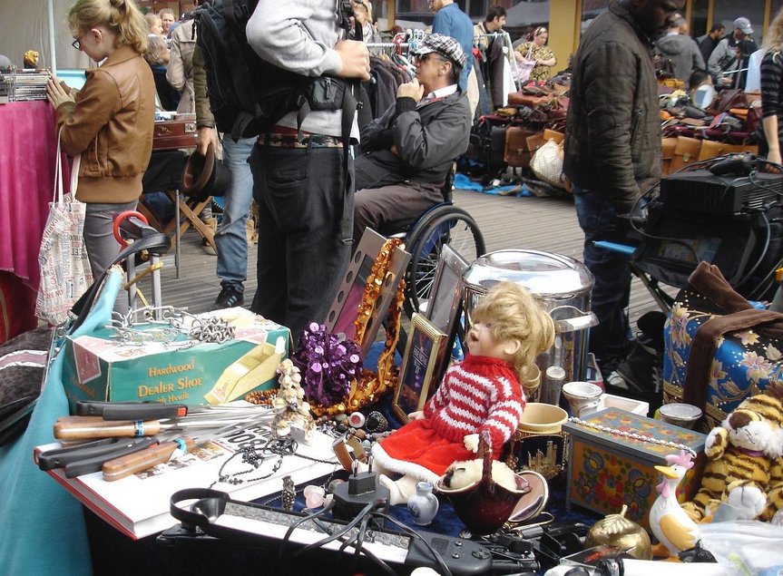 flea-market-467729_1280 (1).jpg